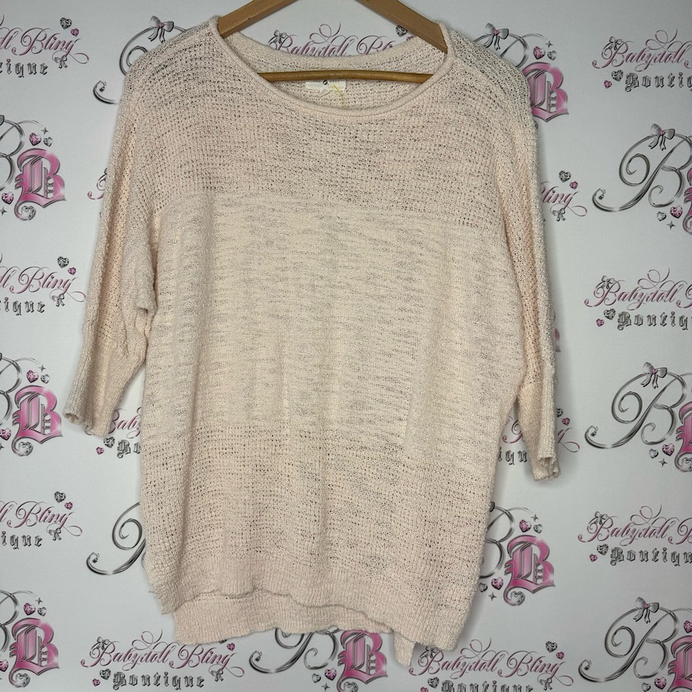 Lou & grey top 3/4 sleeve lightweight knit cream white crochet slits on sides